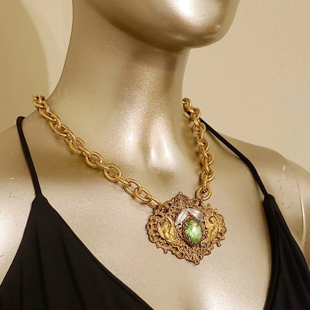 VINTAGE HANDMADE REPURPOSED ANGEL CRYSTAL PENDANT NECKLACE - Picture 3 of 15